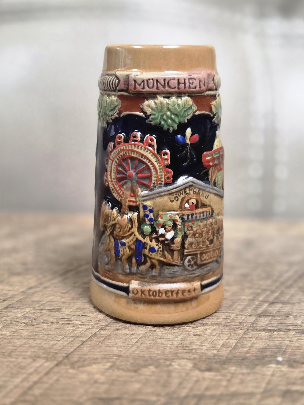 Official Munich Oktoberfest Mini Beer Stein - Löwenbräu Relief Souvenir ~ Bin 1F